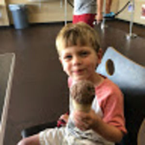 Meet your Posher, Crystal